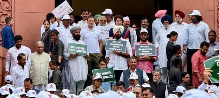 ਰਾਹੁਲ ਗਾਂਧੀ, ਪ੍ਰਿਯੰਕਾ, ਖੜਗੇ ਤੇ ਹੋਰ ਆਗੂਆਂ ਨੂੰ ਹਿਰਾਸਤ ’ਚ ਲੈਣ ਮਗਰੋਂ ਛੱਡਿਆ