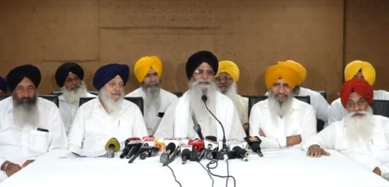 ਦੋ ਅਕਾਲੀ ਦਲ ਬਣਨਾ ਚੰਗਾ ਸੰਕੇਤ ਨਹੀਂ : ਸ਼੍ਰੋਮਣੀ ਕਮੇਟੀ
