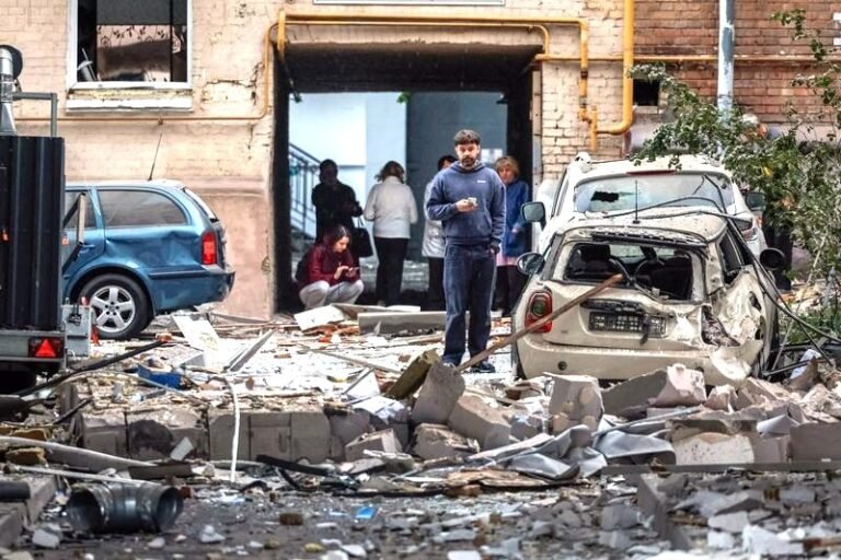 ਰੂਸ ਵੱਲੋਂ ਵੱਡਾ ਹਮਲਾ ਦੌਰਾਨ 12 ਲੋਕਾਂ ਦੀ ਮੌਤ, 48 ਜ਼ਖਮੀ