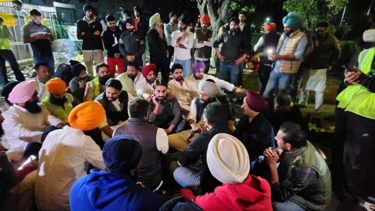 ਪੰਜਾਬ ਯੂਨੀਵਰਸਿਟੀ ਦੇ ਵਿਖਾਵਾਕਾਰੀਆਂ ਖ਼ਿਲਾਫ਼ ਕੇਸ ਦਰਜ ਚੰਡੀਗੜ੍ਹ