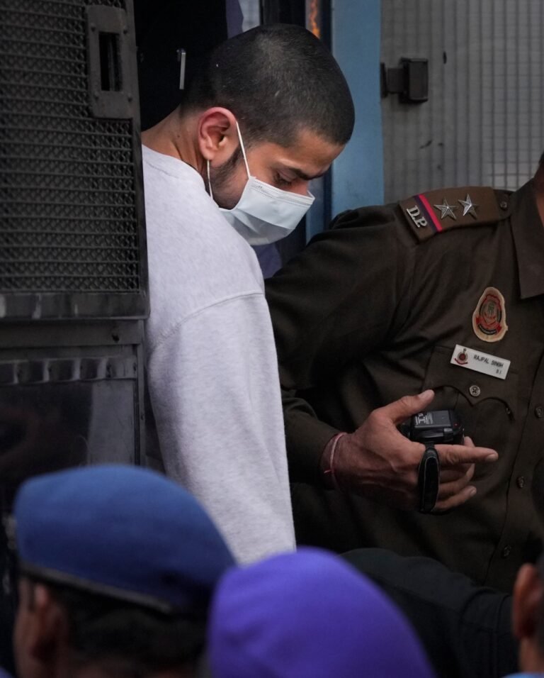 ਅਨਮੋਲ ਬਿਸ਼ਨੋਈ ਭਾਰਤ ’ਚ ਨਿਸ਼ਾਨਾ ਬਣਾ ਸਕਦੈ ?