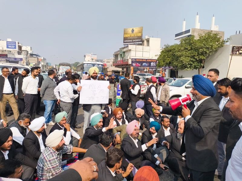 Lawyers Block Highway in Sangrur Over Dispute and Alleged Political Interference