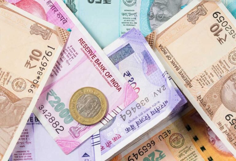 ਛੋਟੇ ਨੋਟਾਂ ਦੀ ਕਮੀ ਕਾਰਨ ਕਾਲਾਬਾਜ਼ਾਰੀ ਸਿੱਖਰਾਂ ’ਤੇ